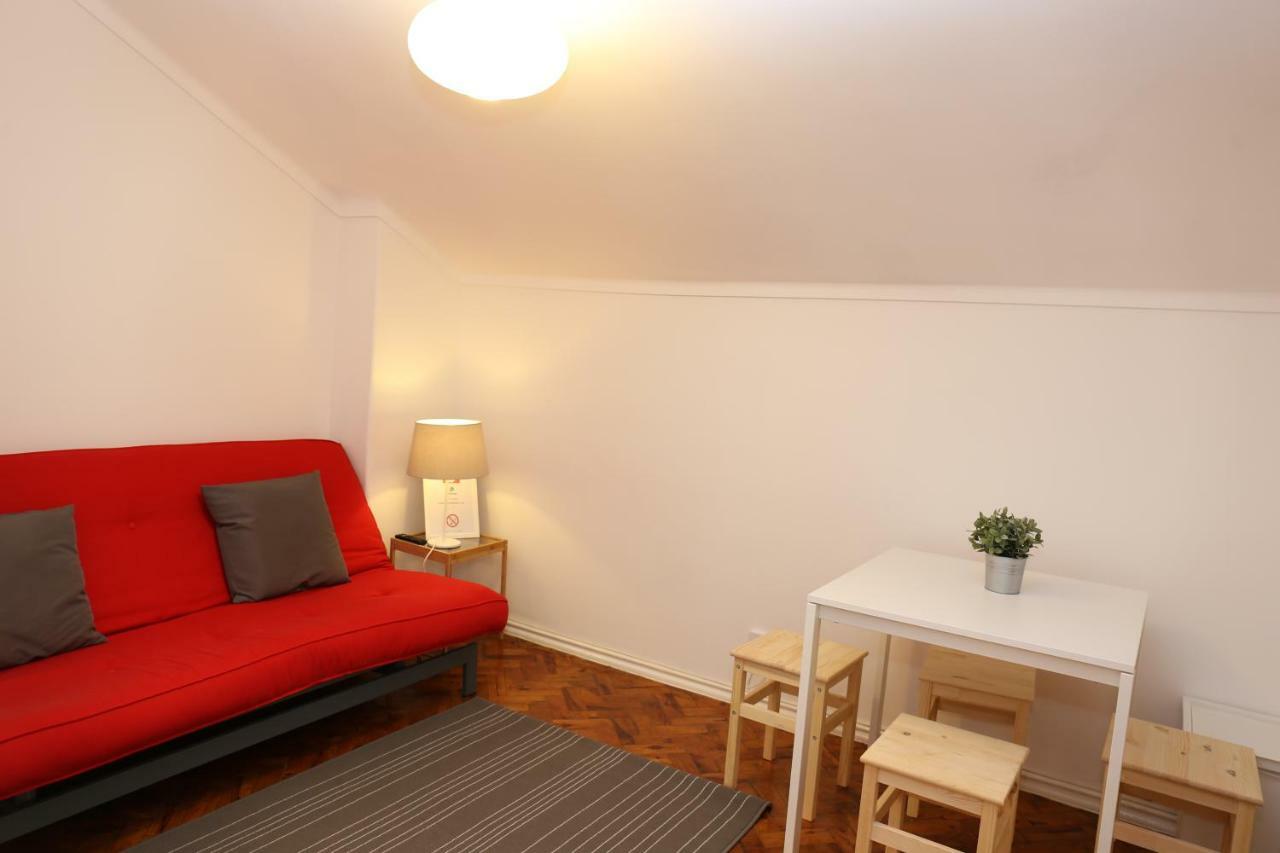White Cosy Apartment ลิสบอน ภายนอก รูปภาพ
